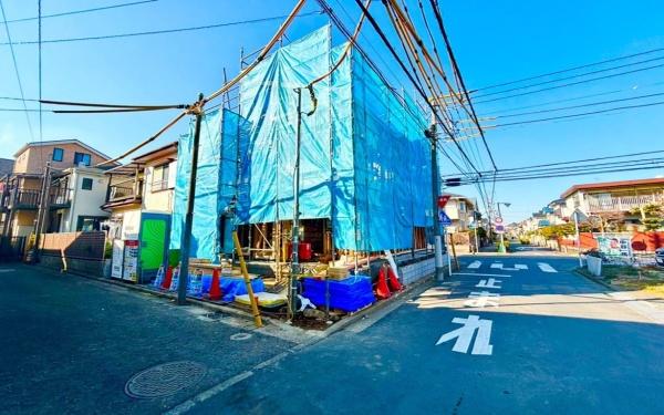 �_�ސ쌧���l�s�`�k��V�g�c��7���ڂ̐V�z��ˌ��Ă̑O�ʓ��H�܂ތ��n�ʐ^