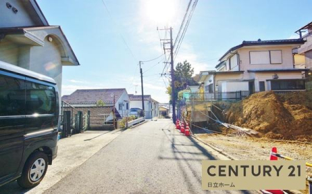 �_�ސ쌧���l�s���Z�c��2���ڂ̐V�z��ˌ��Ă̑O�ʓ��H�܂ތ��n�ʐ^