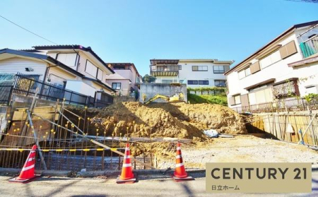 �_�ސ쌧���l�s���Z�c��2���ڂ̐V�z��ˌ��Ă̑O�ʓ��H�܂ތ��n�ʐ^