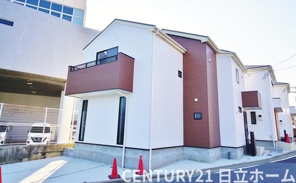 �_�ސ쌧���l�s�˒ˋ�����̐V�z��ˌ��Ă̑O�ʓ��H�܂ތ��n�ʐ^