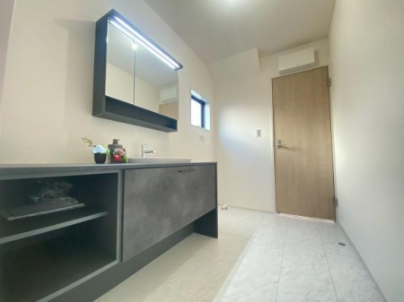 �_�ސ쌧���l�s�h��j�䐼1���ڂ̐V�z��ˌ��Ă̐��ʑ�E���ʏ�