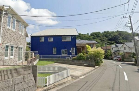 �_�ސ쌧���l�s�����\����5���ڂ̒��È�ˌ��Ă̑O�ʓ��H�܂ތ��n�ʐ^