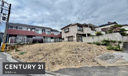 �_�ސ쌧���l�s�`��扺�i�J6���ڂ̐V�z��ˌ��Ă̑O�ʓ��H�܂ތ��n�ʐ^