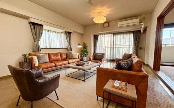 �_�ސ쌧���l�s�ۓy�P�J�擌�쓇�� 24-1�̒��Ã}���V�����̃��r���O