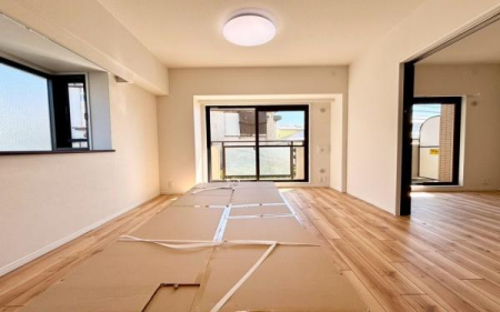 �_�ސ쌧���l�s�ۓy�P�J�擌�쓇�� 24-1�̒��Ã}���V�����̃��r���O