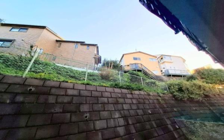 �_�ސ쌧���l�s���擤����̒��Ã}���V�����̏Z�˂���̒��]�ʐ^