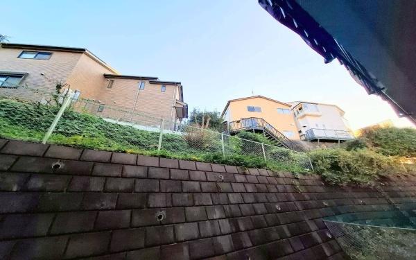 �_�ސ쌧���l�s���擤����̒��Ã}���V�����̏Z�˂���̒��]�ʐ^