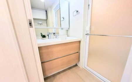 �_�ސ쌧���l�s�����Ԓ�1���ڂ̒��Ã}���V�����̐��ʑ�E���ʏ�