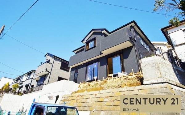 �_�ސ쌧���l�s�˒ˋ敽�˒��̐V�z��ˌ��Ă̑O�ʓ��H�܂ތ��n�ʐ^