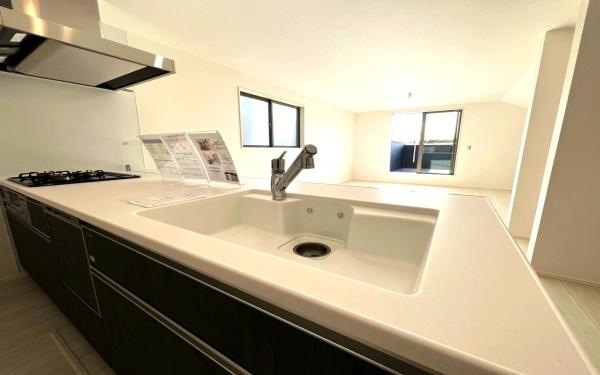 �_�ސ쌧���l�s�˒ˋ�앑��3���ڂ̐V�z��ˌ��ẴL�b�`��