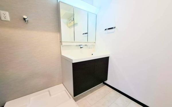 �_�ސ쌧���l�s�_�ސ��O�����̒��È�ˌ��Ă̐��ʑ�E���ʏ�