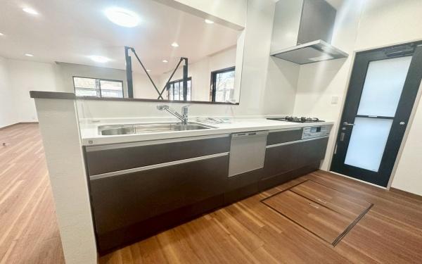 �_�ސ쌧���l�s���i�c��̒��È�ˌ��ẴL�b�`��