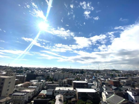 �_�ސ쌧���s���Ë��쉄1���ڂ̒��Ã}���V�����̏Z�˂���̒��]�ʐ^