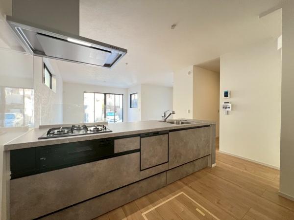 �_�ސ쌧���s���Ë�k���̐V�z��ˌ��ẴL�b�`��