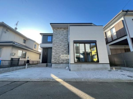 �_�ސ쌧���s���Ë�k���̐V�z��ˌ��Ă̑O�ʓ��H�܂ތ��n�ʐ^