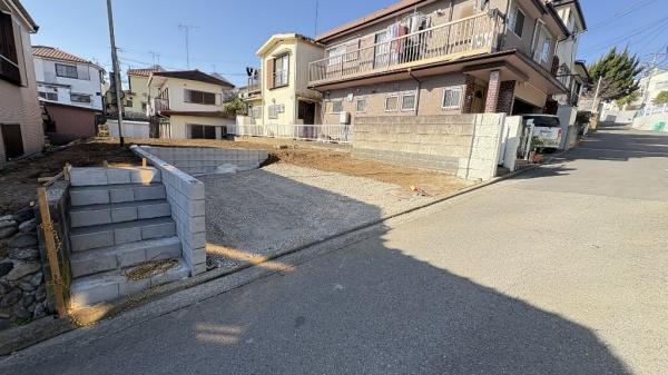 �_�ސ쌧���l�s��敽�y�̐V�z��ˌ��Ă̑O�ʓ��H�܂ތ��n�ʐ^