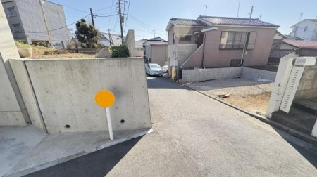 �_�ސ쌧���l�s��敽�y�̐V�z��ˌ��Ă̑O�ʓ��H�܂ތ��n�ʐ^