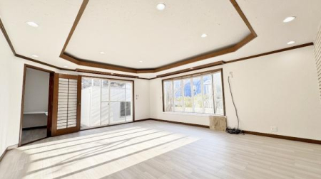 �_�ސ쌧���q�s�Â̒��È�ˌ��Ẵ��r���O