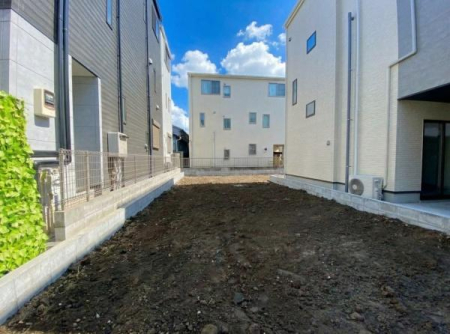 �_�ސ쌧���s�����抡�h�̐V�z��ˌ��Ă̑O�ʓ��H�܂ތ��n�ʐ^