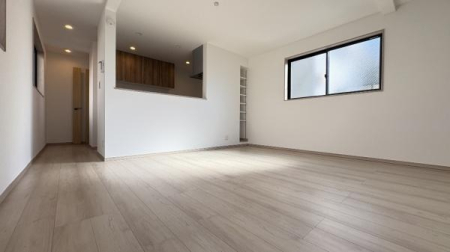 �_�ސ쌧���l�s�ߌ��擌����3���ڂ̐V�z��ˌ��Ẵ��r���O