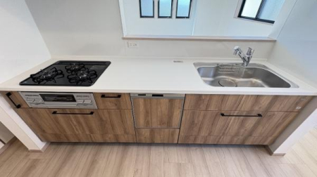 �_�ސ쌧���l�s�ߌ��擌����3���ڂ̐V�z��ˌ��ẴL�b�`��