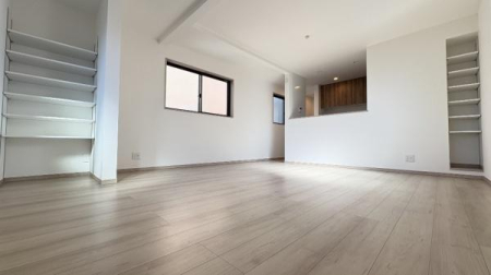 �_�ސ쌧���l�s�ߌ��擌����3���ڂ̐V�z��ˌ��Ẵ��r���O