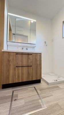 �_�ސ쌧���l�s�ߌ��擌����3���ڂ̐V�z��ˌ��Ă̐��ʑ�E���ʏ�