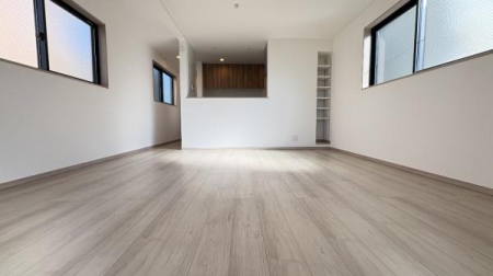 �_�ސ쌧���l�s�ߌ��擌����3���ڂ̐V�z��ˌ��Ẵ��r���O