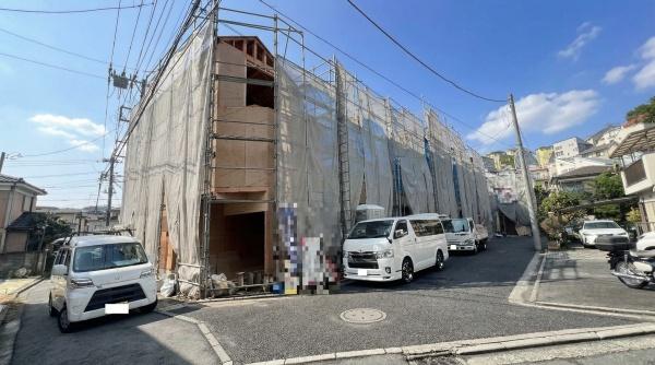 �_�ސ쌧���l�s��q��ێR1���ڂ̐V�z��ˌ��Ă̌��n�O�ώʐ^