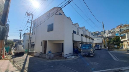 �_�ސ쌧���l�s��q��ێR1���ڂ̐V�z��ˌ��Ă̌��n�O�ώʐ^