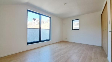 �_�ސ쌧���l�s��q��ێR1���ڂ̐V�z��ˌ��Ă̗m��