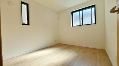 �_�ސ쌧���l�s��q��ێR1���ڂ̐V�z��ˌ��Ă̗m��