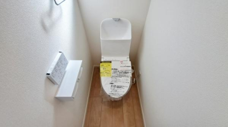 �_�ސ쌧���l�s��q��ێR1���ڂ̐V�z��ˌ��Ẵg�C��