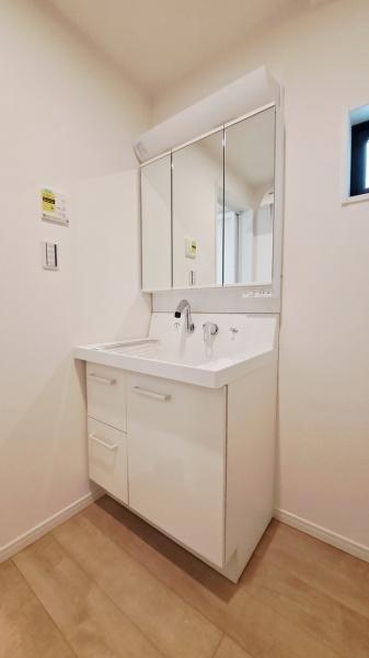 �_�ސ쌧���l�s��q��ێR1���ڂ̐V�z��ˌ��Ă̐��ʑ�E���ʏ�