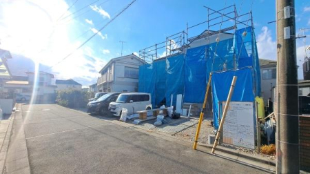 �_�ސ쌧���l�s��q�搙�c8���ڂ̐V�z��ˌ��Ă̑O�ʓ��H�܂ތ��n�ʐ^