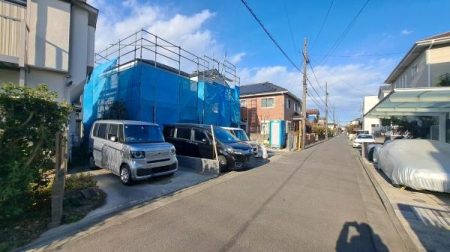 �_�ސ쌧���l�s��q�搙�c8���ڂ̐V�z��ˌ��Ă̑O�ʓ��H�܂ތ��n�ʐ^