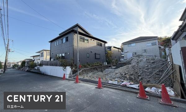 �_�ސ쌧���l�s����捂�M��2���ڂ̐V�z��ˌ��Ă̑O�ʓ��H�܂ތ��n�ʐ^