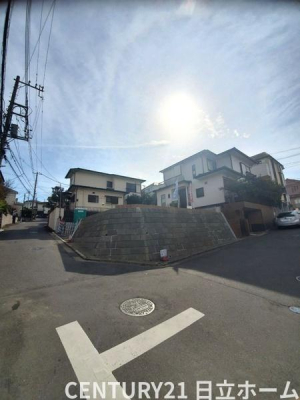 �_�ސ쌧���l�s�`������6���ڂ̐V�z��ˌ��Ă̑O�ʓ��H�܂ތ��n�ʐ^