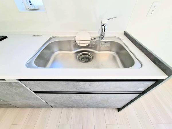 �_�ސ쌧���l�s���捡�h�쒬�̐V�z��ˌ��ẴL�b�`��