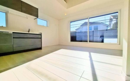 �_�ސ쌧���l�s���捡�h�쒬�̐V�z��ˌ��Ẵ��r���O