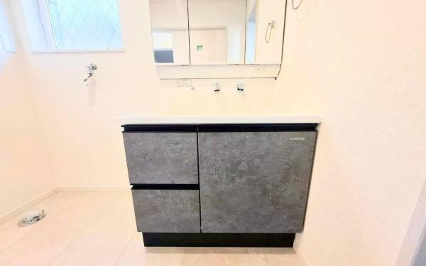 �_�ސ쌧���l�s���捡�h�쒬�̐V�z��ˌ��Ă̐��ʑ�E���ʏ�