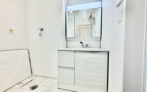 �_�ސ쌧���l�s�h�揬���P�J1���ڂ̐V�z��ˌ��Ă̐��ʑ�E���ʏ�
