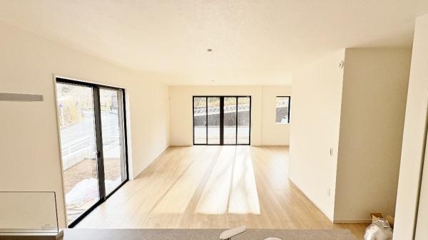 �_�ސ쌧���l�s�΋�O�ے��̐V�z��ˌ��Ẵ��r���O