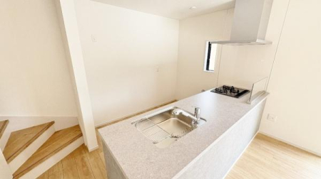 �_�ސ쌧���l�s�΋�O�ے��̐V�z��ˌ��ẴL�b�`��