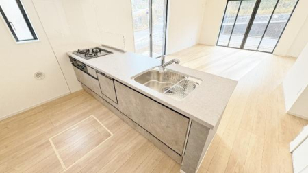 �_�ސ쌧���l�s�΋�O�ے��̐V�z��ˌ��ẴL�b�`��