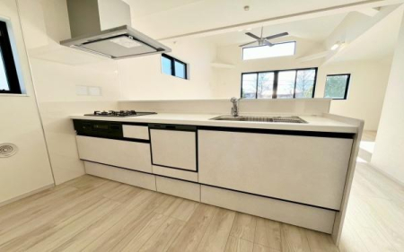 �_�ސ쌧���l�s�ۓy�P�J���Ց�̐V�z��ˌ��ẴL�b�`��