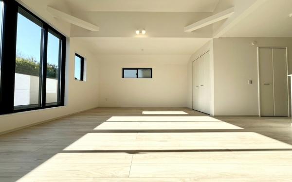 �_�ސ쌧���l�s�ۓy�P�J���Ց�̐V�z��ˌ��Ẵ��r���O