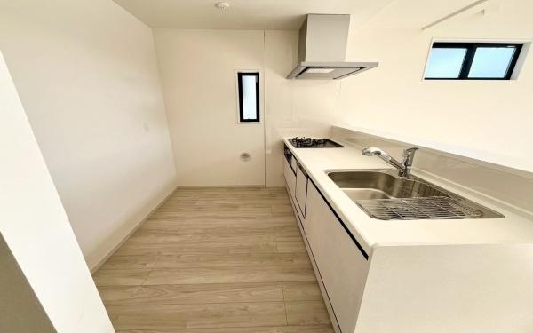 �_�ސ쌧���l�s�ۓy�P�J���Ց�̐V�z��ˌ��ẴL�b�`��