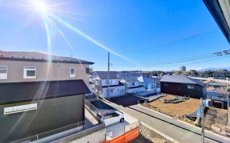 �_�ސ쌧���l�s����{�h���̐V�z��ˌ��Ă̏Z�˂���̒��]�ʐ^