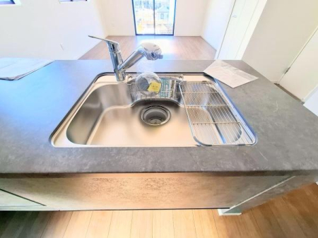 �_�ސ쌧���l�s����{�h���̐V�z��ˌ��ẴL�b�`��